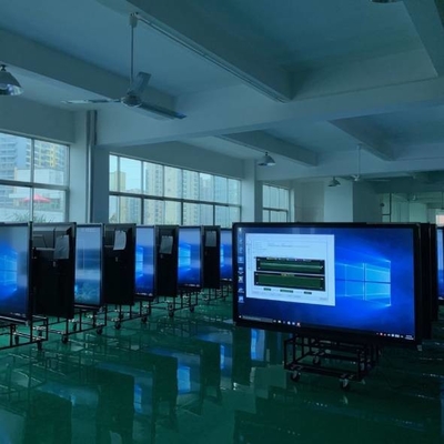 Εργασιακή θερμοκρασία 0-40°C Διαδραστικό επίπεδο πάνελ σε μαύρο ή μεταλλικό με διαδραστικά μεγέθη οθόνης