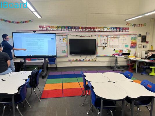 98 ιντσών Διαδραστική επίπεδη οθόνη αφής τηλεόραση με 4K Ultra HD και 20 σημεία αφής για το σχολείο και την εταιρεία