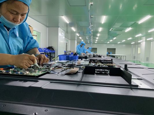 IBoard Factory Android 9.0 Διαδραστικό επίπεδο πάνελ με 50.000 ώρες ζωής και 40 σημεία αφής για βελτιωμένη διδασκαλία